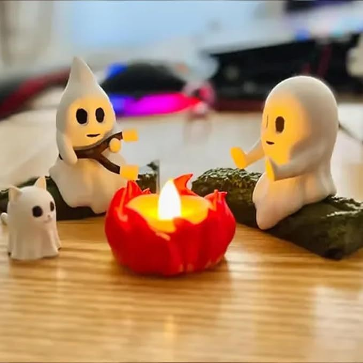 Light-Up Halloween Ghost Decor